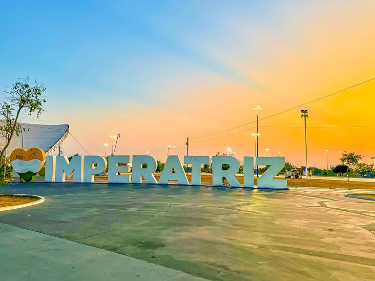 Apê 01 com Wi-fi I A/C a 2 min. do Shopping