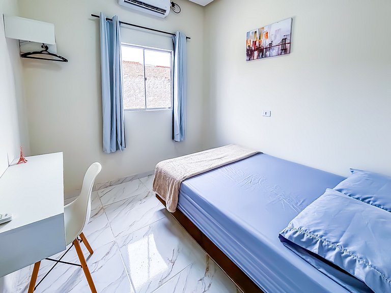 Apê 04 com Wi-fi I A/C a 2 min. do Shopping