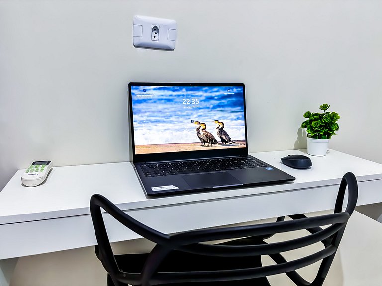 Apê 01 com Wi-fi I A/C a 2 min. do Shopping