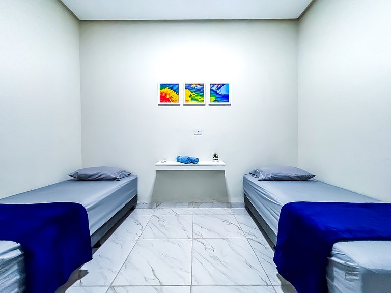 Apê 03 com Wi-Fi I A/C a 2 min. do Shopping