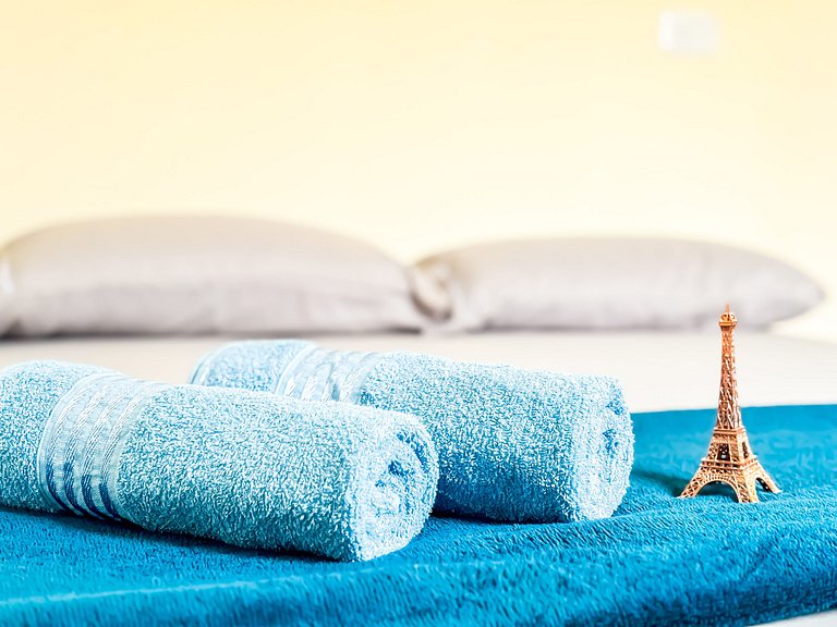 Apê 03 com Wi-Fi I A/C a 2 min. do Shopping