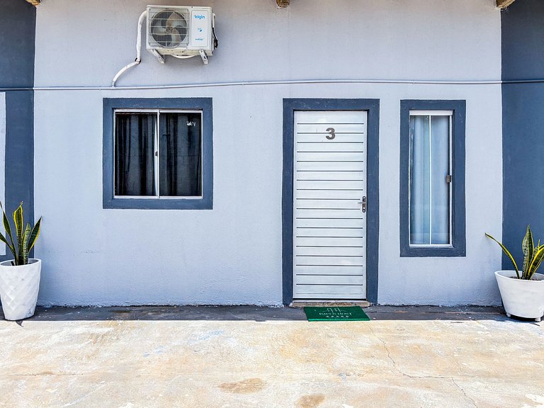 Apê 01 com Wi-fi I A/C a 2 min. do Shopping